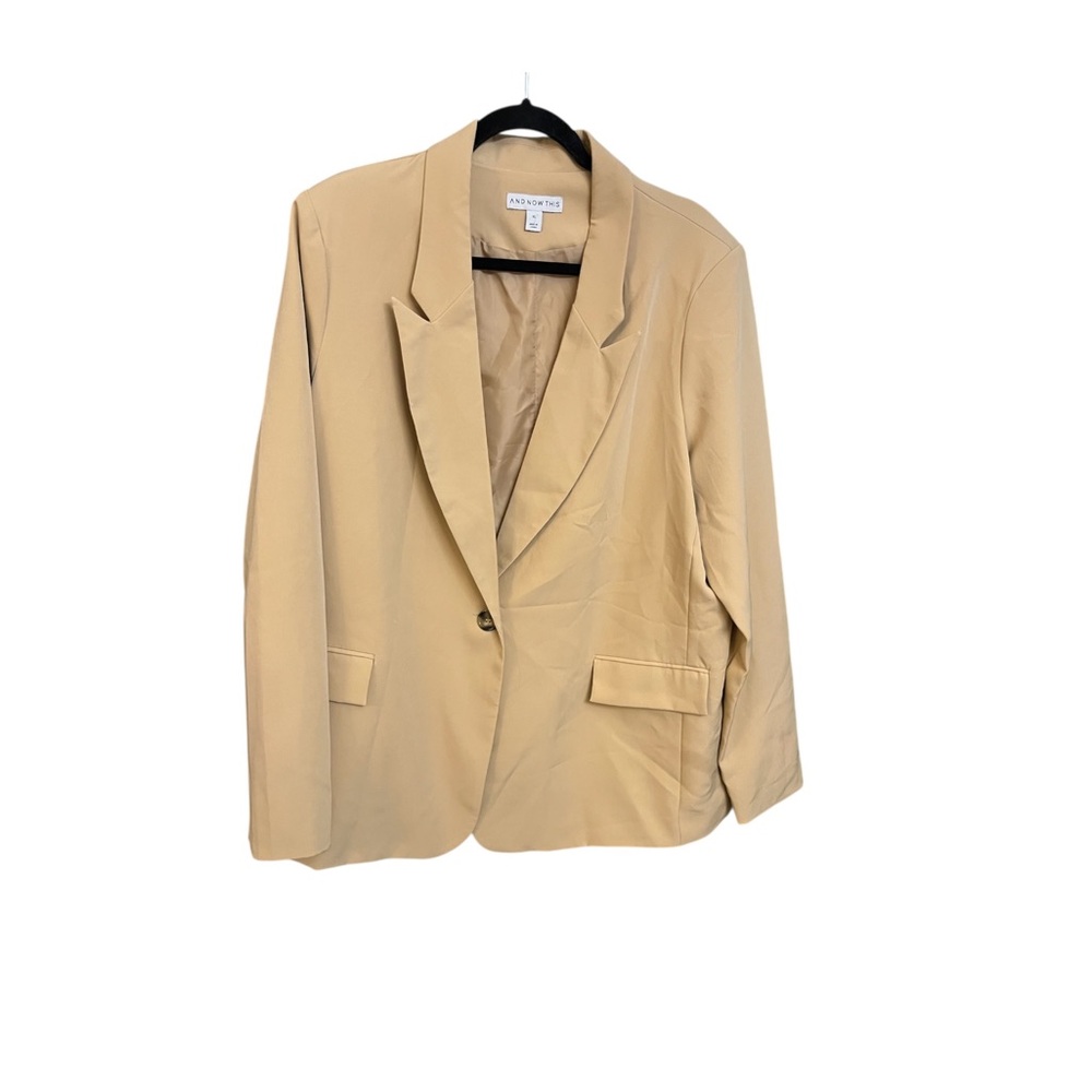 And Now This Elegant Tan Blazer Women’s XL